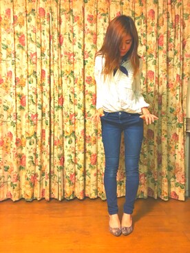 「GU（ジーユー）のアイテム（シャツ/ブラウス、ホワイト系）」を使った、GUstaff👠rika💞さん（レディース・157cm）の春コーディネート