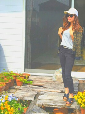 「GU（ジーユー）のアイテム（サンダル、ブラック系）」を使った、GUstaff👠rika💞さん（レディース・157cm）の春コーディネート