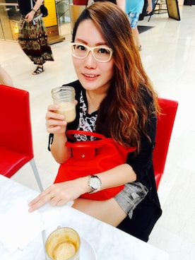 「アイテム（トートバッグ、オレンジ系）」を使った、Joyeux Carmenさん（レディース・163cm）の春コーディネート