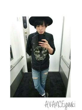 「SHAREEF（シャリーフ）のアイテム（シャツ/ブラウス、ブラック系）」を使った、Yuki Itoさん（メンズ）の冬コーディネート