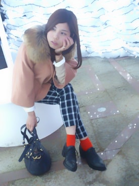 「ネイビー×ピンク」｜「アイテム（スラックス）」を使った、あや。さん（レディース・159cm）の冬コーディネート