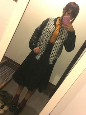 「黒スカート」｜「アイテム（ブルゾン）」を使った、Yuika.｡.:*さん（レディース・157cm）の秋コーディネート