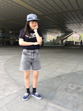 「LESS（レス）のアイテム（キャップ）」を使った、LIさん（レディース・155cm）の春コーディネート