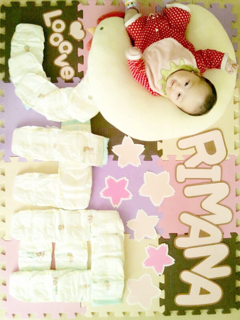 「baby」｜「♡のアイテム（ロンパース、レッド系）」を使った、rimanaさん（キッズ・60cm）の秋コーディネートの1枚目の写真