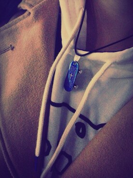 「フジテレビジョンのアイテム（ネックレス、ブルー系）」を使った、ゆうゆさん（メンズ・165cm）の冬コーディネート