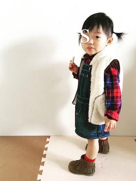「ボアベスト」｜「アイテム（オールインワン・サロペット）」を使った、Shi-さん（キッズ・70cm）の秋コーディネート