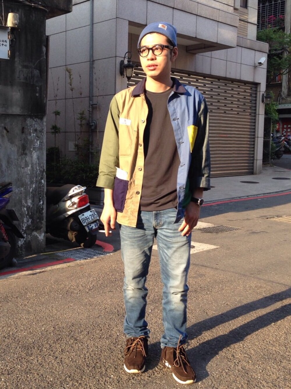 「HUMAN MADE、gyakusou、visvim、MUJI、Carhartt WIP(Carhartt WIP)、ORIS、無印良品」｜「Carhartt WIPのアイテム（ニットキャップ/ビーニー、ブルー系）」を使った、Andrew Wu 吳廣仲さん（メンズ・175cm）の春コーディネートの1枚目の写真