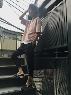 「adidas（アディダス）のアイテム（アナログ腕時計、ブルー系）」を使った、萩原佑哉 さん（メンズ）の夏コーディネート