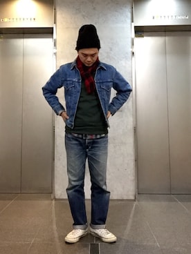 「白いスニーカー」｜「アイテム（デニムジャケット）」を使った、マービーさん（メンズ・167cm）の冬コーディネート