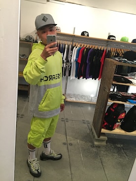 「アイテム（カーゴパンツ、イエロー系）」を使った、ruuさん（メンズ・172cm）の春コーディネート