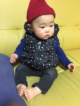 「no brand（ノーブランド）のアイテム（ダウンベスト）」を使った、miiiioさん（キッズ・70cm）の冬コーディネート