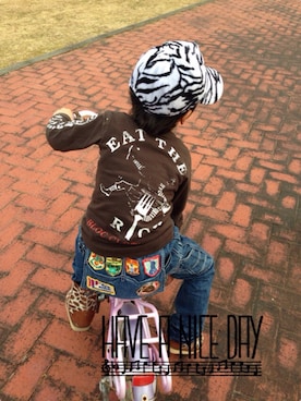 「GOTHAM（ゴッサム）のアイテム（パンツ）」を使った、きぃーーーさん（キッズ・130cm）の冬コーディネート