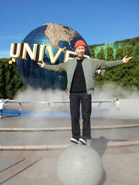 「STUSSY（ステューシー）のSTUSSY SOLID COLOR CUFF BEANIE
（ニットキャップ/ビーニー、オレンジ系）」を使った、Takuya"KWC"Kawachiさん（メンズ・169cm）の冬コーディネート