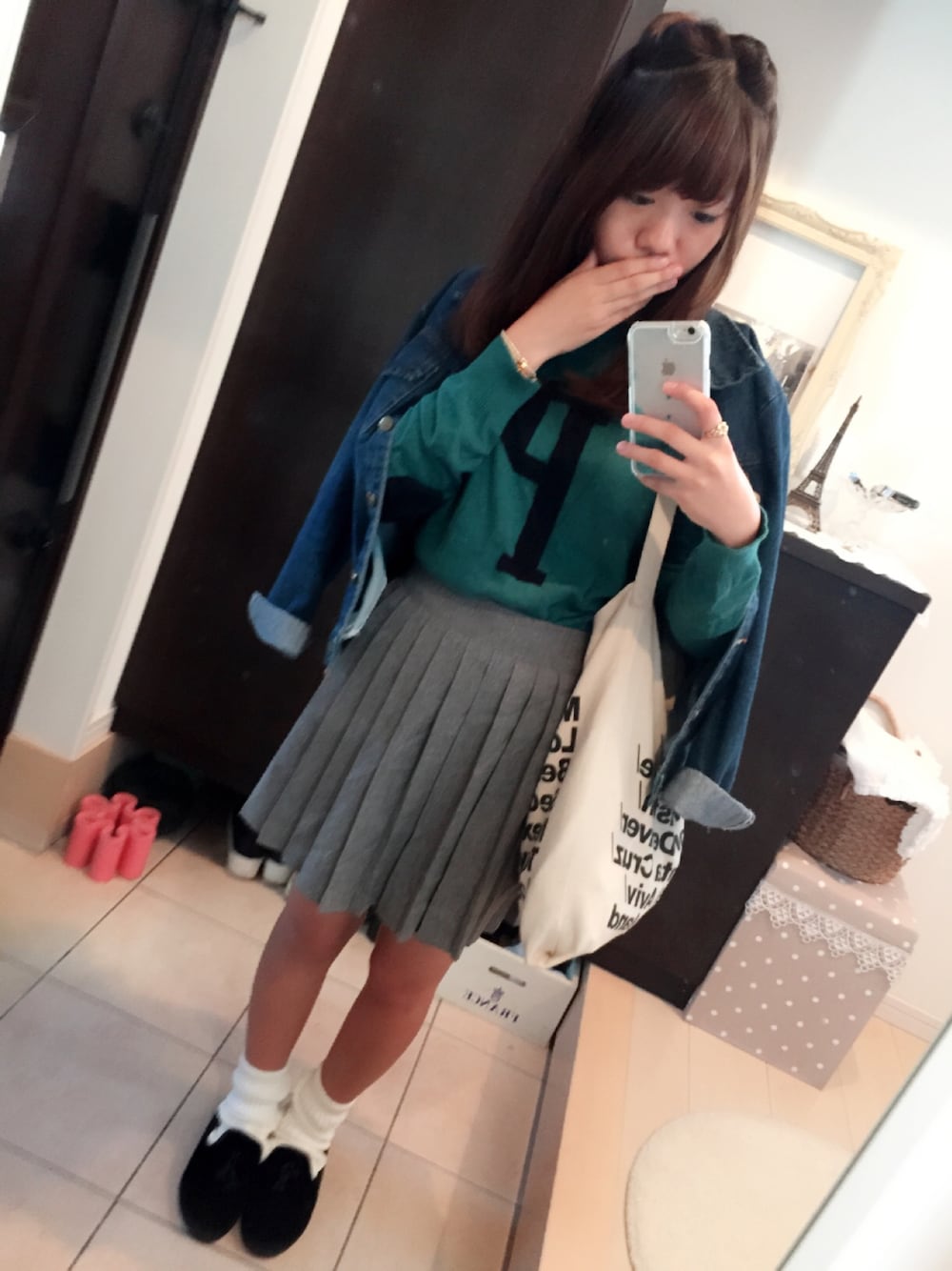 「アメアパ、Gジャン、朝、ZARA KIDS、ZARA、スポーツミックス、カジュアル、テニススカート、クルリンパ」｜「ZARA KIDSのアイテム（ニット/セーター、グリーン系）」を使った、maさん（レディース・154cm）の秋コーディネートの1枚目の写真