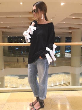 「ISABEL MARANT（イザベルマラン）のアイテム（サンダル）」を使った、Tina Pangさん（レディース・170cm）の秋コーディネート