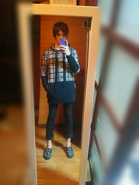 「SHAREEF（シャリーフ）のアイテム（スニーカー）」を使った、テツヤさん（メンズ・180cm）の春コーディネート