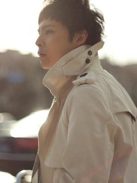 「H&M」｜「H&M（エイチ・アンド・エム）のアイテム（トレンチコート）」を使った、Edward Liさん（メンズ・173cm）の夏コーディネート