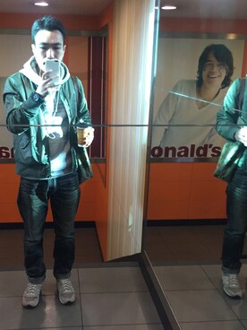 「NEW BALANCE（ニューバランス）のアイテム（スニーカー、グレー系）」を使った、Vanlissさん（メンズ・163cm）の秋コーディネート