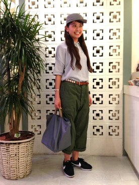 「ミニタリー」｜「アイテム（アクセサリー）」を使った、ASAMI OKANOさん（レディース・160cm）の夏コーディネート