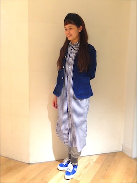 「アイテム（ヘアバンド）」を使った、ASAMI OKANOさん（レディース・160cm）の冬コーディネート