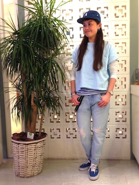 「BEAMS BOY（ビームスボーイ）のアイテム（スニーカー）」を使った、ASAMI OKANOさん（レディース・160cm）の春コーディネート