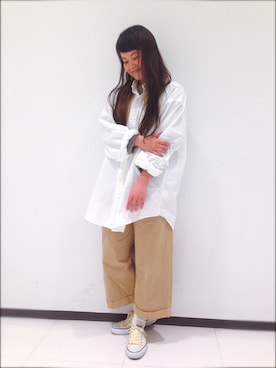 「BEAMS BOY（ビームスボーイ）のアイテム（スニーカー）」を使った、ASAMI OKANOさん（レディース・160cm）の秋コーディネート