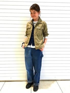 「アイテム（ミリタリージャケット）」を使った、ASAMI OKANOさん（レディース・160cm）の春コーディネート