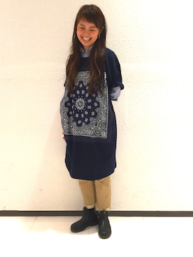 「アイテム（レインシューズ）」を使った、ASAMI OKANOさん（レディース・160cm）の春コーディネート