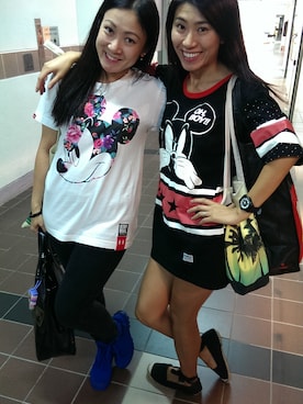 「STAYREAL（ステイリアル）のon Jade
Disney Collection By STAYREAL
惡魔星米奇T（Tシャツ/カットソー、ブラック系）」を使った、Ms.Aman Liさん（レディース・165cm）の夏コーディネート