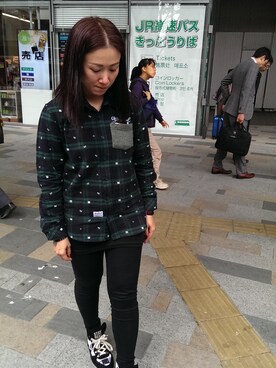 「STAYREAL（ステイリアル）のアイテム（シャツ/ブラウス、グリーン系）」を使った、Ms.Aman Liさん（レディース・165cm）の春コーディネート