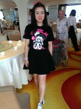 「STAYREAL（ステイリアル）のアイテム（Tシャツ/カットソー、ブラック系）」を使った、Ms.Aman Liさん（レディース・165cm）の夏コーディネート