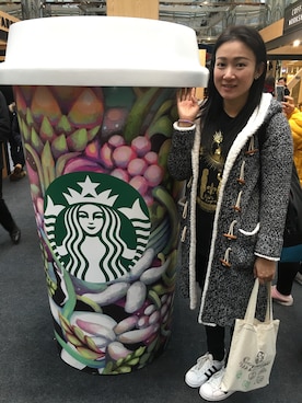 「STAYREAL（ステイリアル）のアイテム（カーディガン/ボレロ、グレー系）」を使った、Ms.Aman Liさん（レディース・165cm）の秋コーディネート