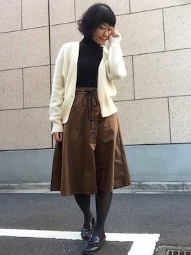 「黒タートルネック」｜「アイテム（その他シューズ）」を使った、くるみさん（レディース・160cm）の春コーディネート