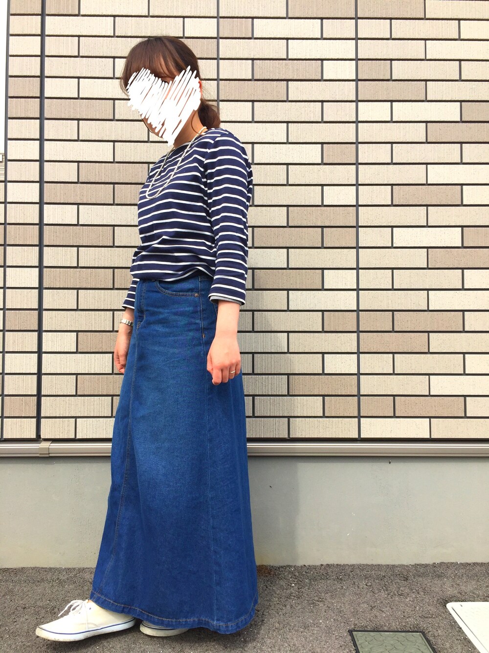 「シンプル、ボーダートップス、デニムスカート」｜「Inpaichthys kerriのアイテム（Tシャツ/カットソー、その他）」を使った、yukariさん（レディース・145cm）の春コーディネートの1枚目の写真