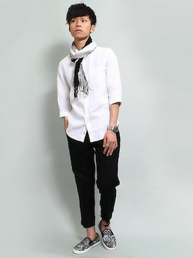 「アイテム（ストール/ショール）」を使った、SHOW・高松さん（メンズ・175cm）の春コーディネート