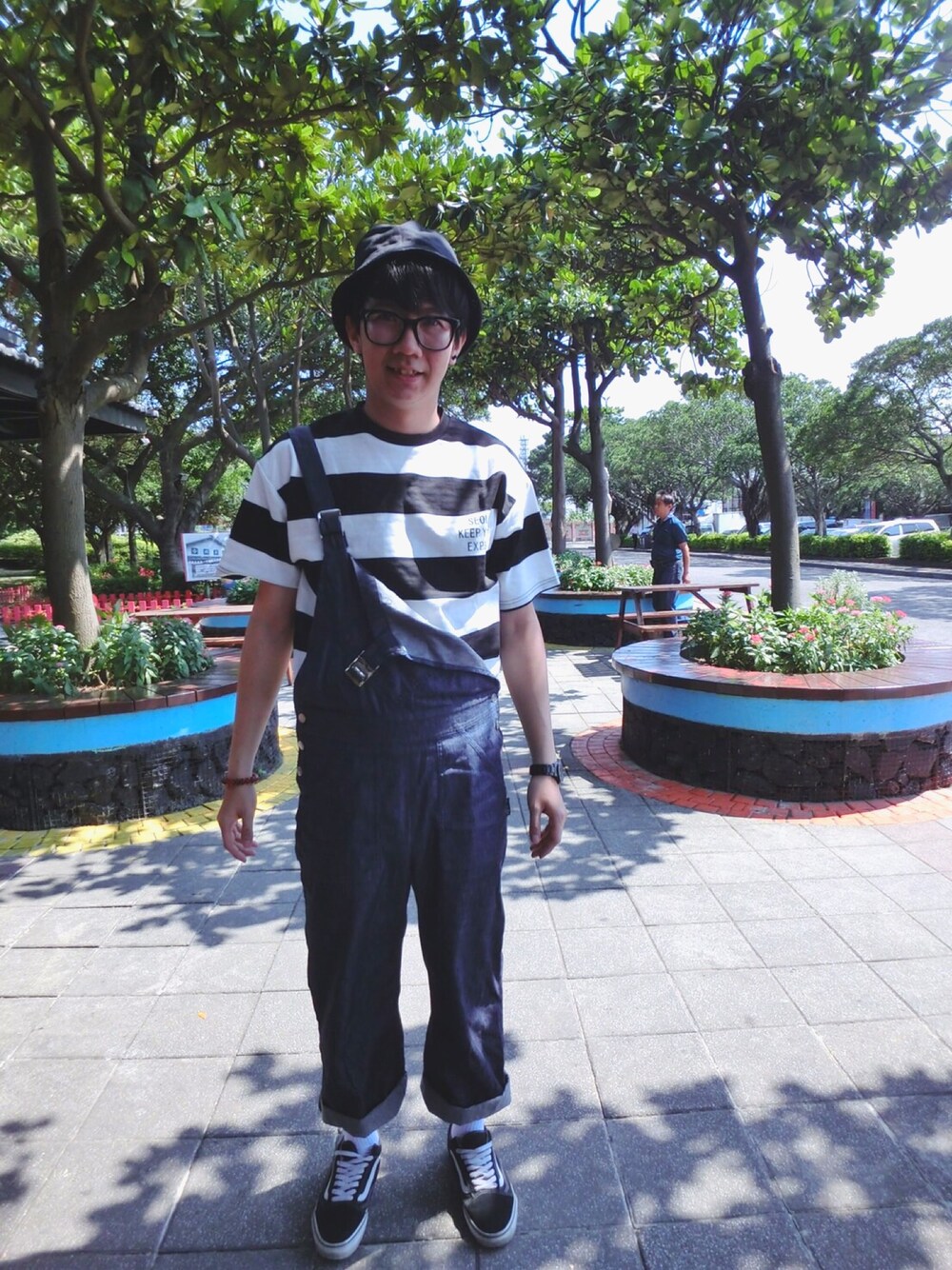 「psgbのアイテム（Tシャツ/カットソー、その他）」を使った、o-sさん（メンズ・177cm）の夏コーディネートの1枚目の写真