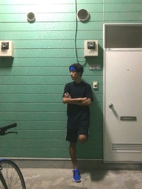 「アイテム（ヘアアクセサリー、ブルー系）」を使った、RYONCHYさん（メンズ・169cm）の秋コーディネート