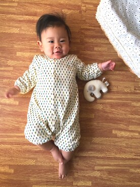 「アイテム（ロンパース、グリーン系）」を使った、momo✳︎Hanaさん（キッズ・80cm）の秋コーディネート