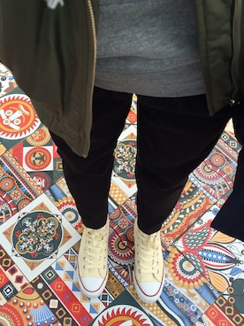 「CONVERSE（コンバース）のアイテム（スニーカー、ベージュ系）」を使った、sako9さん（レディース・165cm）の秋コーディネート