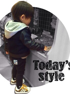 「アイテム（ライダースジャケット）」を使った、yonさん（キッズ・90cm）の冬コーディネート