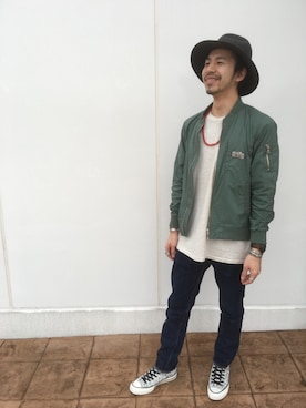 「or slowのアイテム（デニムパンツ、ブルー系）」を使った、藤沼 卓也さん（メンズ）の春コーディネート