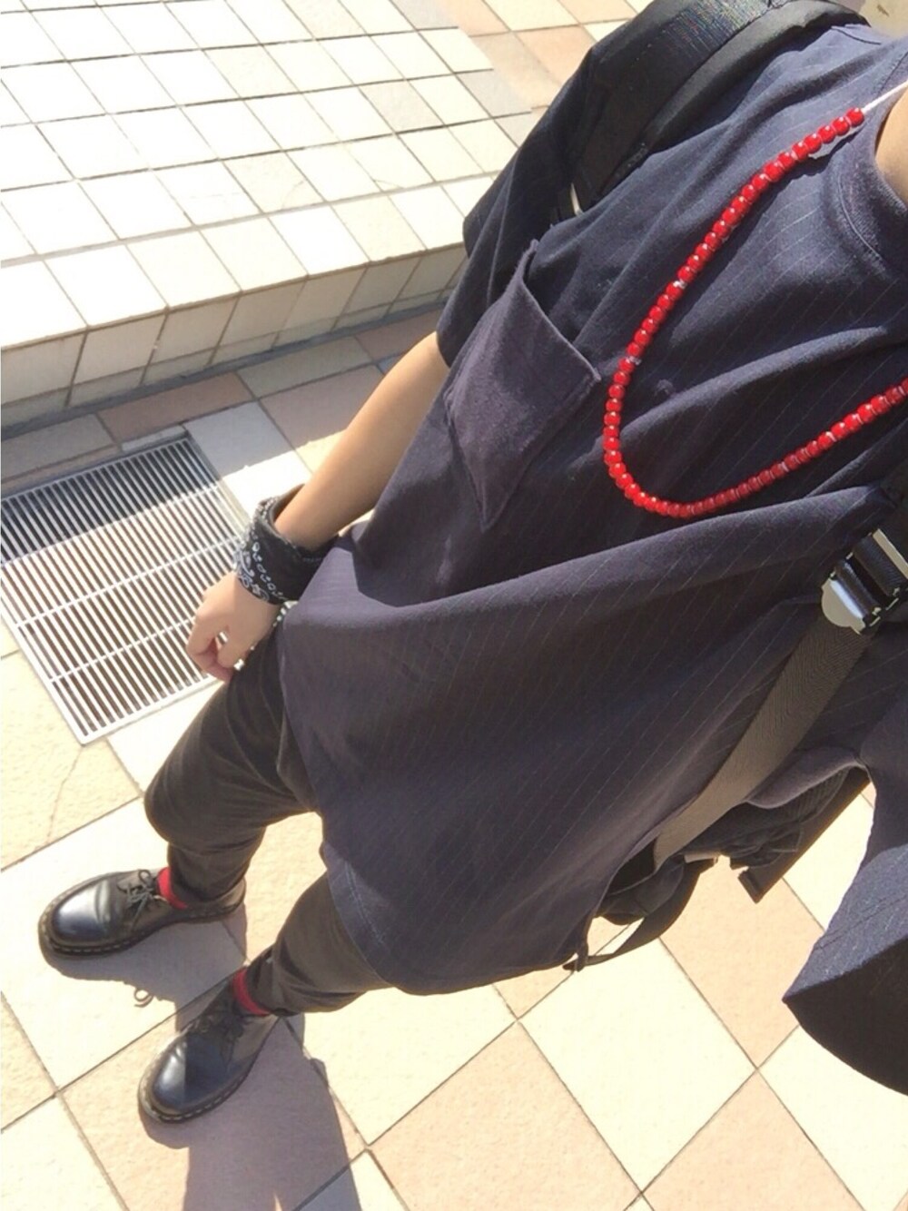 「GLOBAL WORKのアイテム（Tシャツ/カットソー、ブラック系）」を使った、けごさん（メンズ・170cm）の春コーディネートの1枚目の写真
