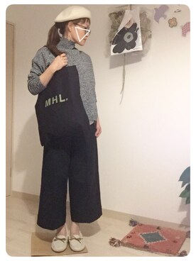 「MHL.」｜「アイテム（モカシン/デッキシューズ）」を使った、tomoさん（レディース・153cm）の秋コーディネート