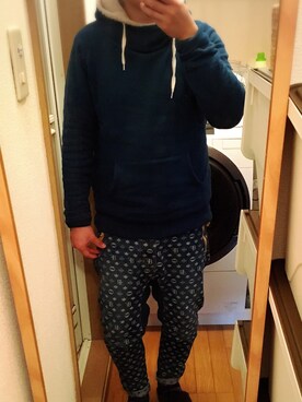 「Design Tshirts Store graniph（デザイン　ティーシャツ　ストア　グラニフ）のボアフードパーカー（パーカー、ブルー系）」を使った、motoさん（メンズ・169cm）の冬コーディネート