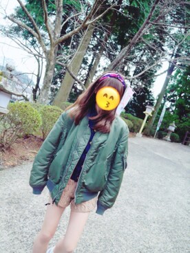 「Yves Saint Laurent（イヴサンローラン）のアイテム（ヘアアクセサリー）」を使った、MONEMONEさん（レディース・164cm）の冬コーディネート