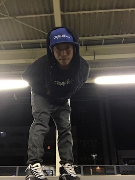 「beats. by dr.dre（ビーツバイドクタードレ）のアイテム（スマホグッズ）」を使った、cuskさん（メンズ・163cm）の秋コーディネート