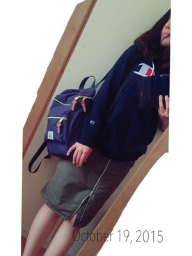 「Champion（チャンピオン）のアイテム（パーカー、ブルー系）」を使った、mizukiさん（レディース・163cm）の秋コーディネート
