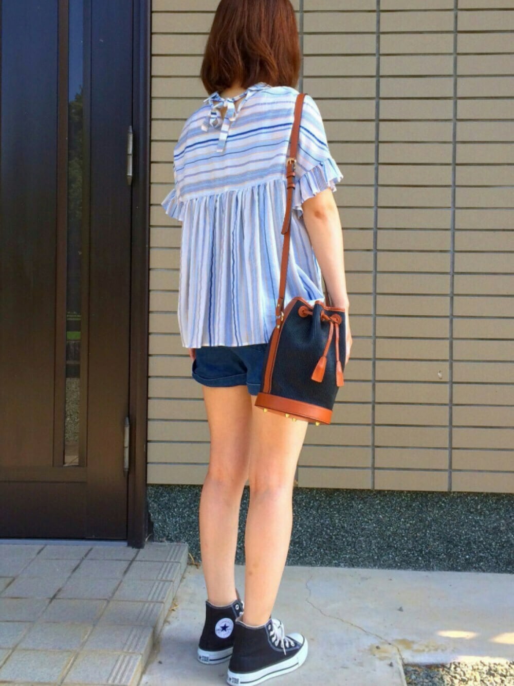 「夏コーデ、カジュアル、ZARA、ストライプ、ショートパンツ、ハイカットスニーカー、summer」｜「ZARAのアイテム（シャツ/ブラウス、その他）」を使った、emii☺︎さん（レディース・157cm）の夏コーディネートの1枚目の写真