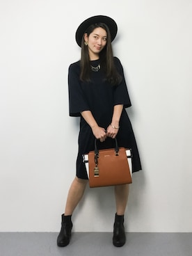 「HELIOPOLE（エリオポール）のアイテム（ワンピース/ドレス）」を使った、飯田有衣さん（レディース・161cm）の秋コーディネート