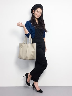 「SLY（スライ）のアイテム（オールインワン・サロペット）」を使った、飯田有衣さん（レディース・161cm）の秋コーディネート